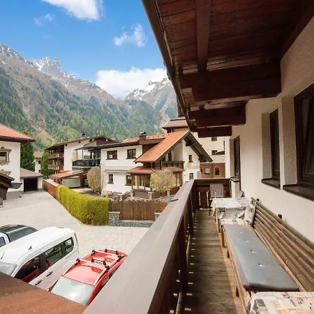 In Huben Near Slopes Appartamento Längenfeld