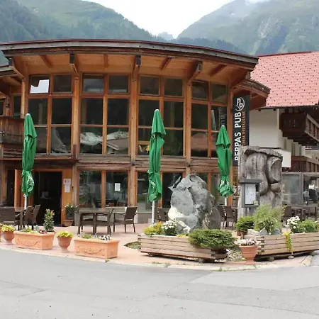 Apartment In Huben Near Slopes Längenfeld